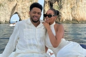 安芬尼·西蒙斯向未婚妻求婚成功 后者是英格拉姆前女友&育有一子