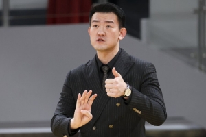 王博：深圳人員不齊整 依然非常拼 他們對勝利的渴望非常強