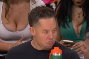 圈米來了！米奇身后的大雷女士是OF博主 粉絲付費可以看更多