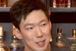 周琦：如果沒有好的穩定的替補陣容 球隊在季后賽的壓力是很大的