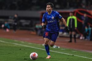記者：楊澤翔下輪4黃停賽，右后衛位置很可能需要王世龍挑大梁