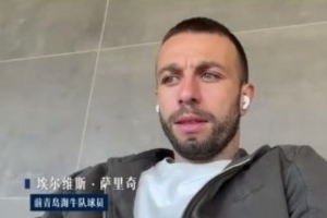 薩里奇談李霄鵬：他懂得如何管理不同性格的球員，能力很強