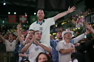 太陽報：世界杯機酒門票大幅降價，英格蘭球迷臨時規劃去看世界杯