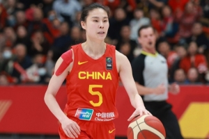 媒體人：中國女籃集訓隊有7名球員前往海外 留洋潮將帶來雙面影響