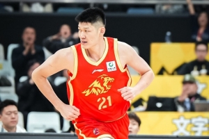 還是你最穩！胡金秋半場7中5高效拿下12分2板1助