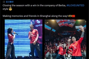 貝爾巴托夫在上海參加曼聯活動+與球迷互動，俱樂部社媒曬視頻