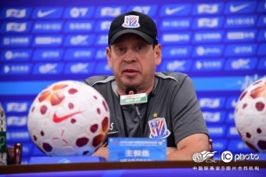 斯盧茨基：每場比賽我們都會針對對手進行戰(zhàn)術布置安排
