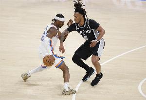 Skip：雷霆上半場8失誤、罰丟4球 發(fā)揮相當(dāng)糟糕但只落后馬刺3分