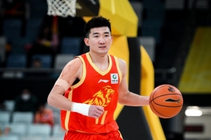 替補時間不多！孫銘徽半場出場6分40秒 2中0得0分&僅有1板1斷